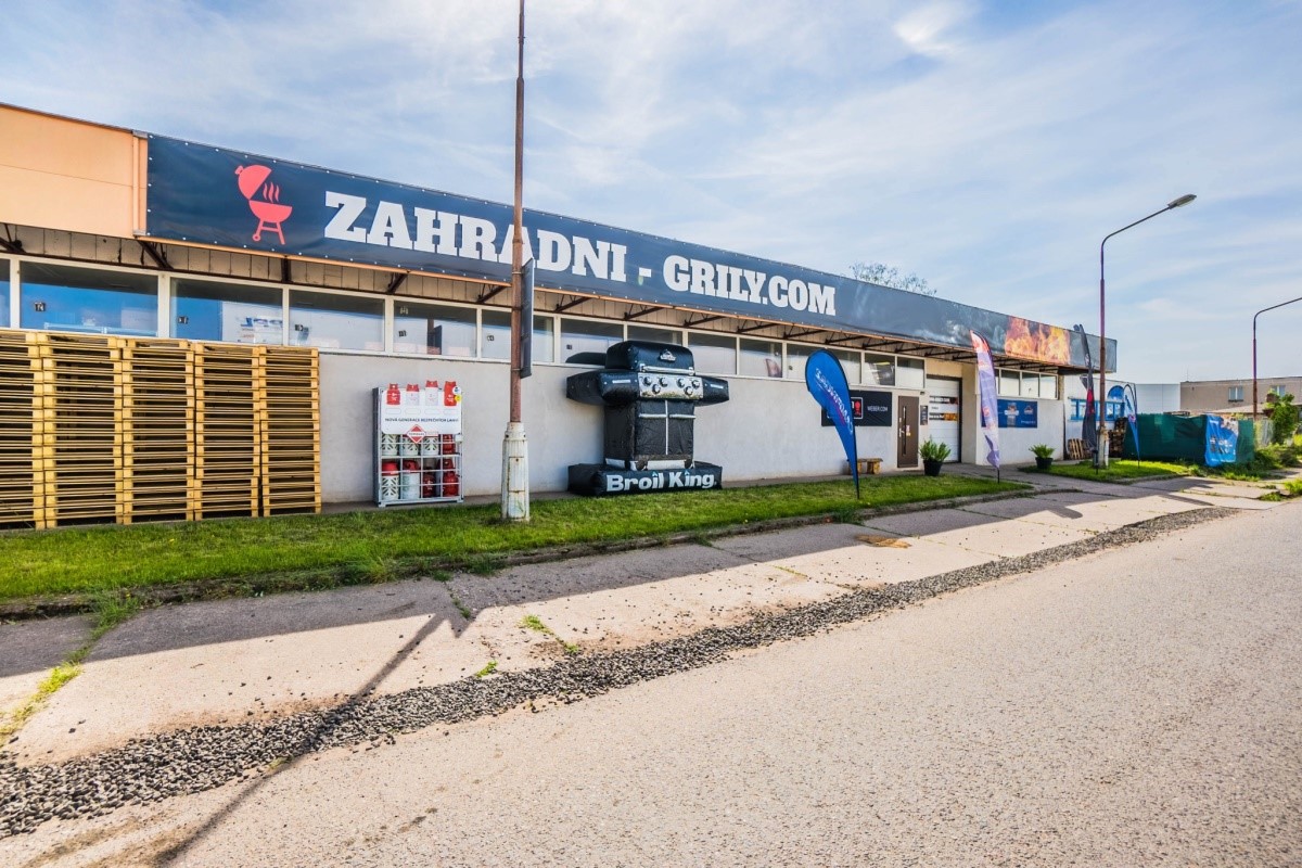 zahradni-grily.com